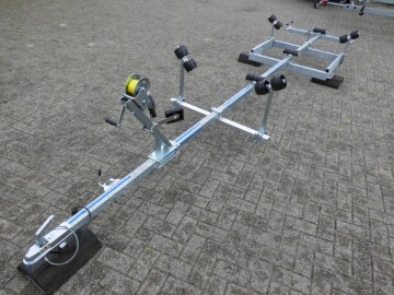 Nieuw: Trailerbok model 750